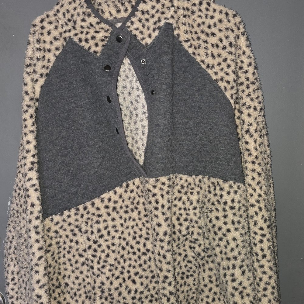 Maurices Gray and Cream Fleece Jacket